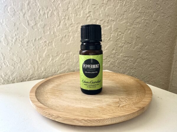 best-essential-oils-to-diffuse-at-work-for studying-concentration-peppermint